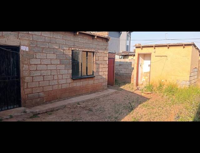 2 BEDROOM HOUSE FOR SALE IN THULANI